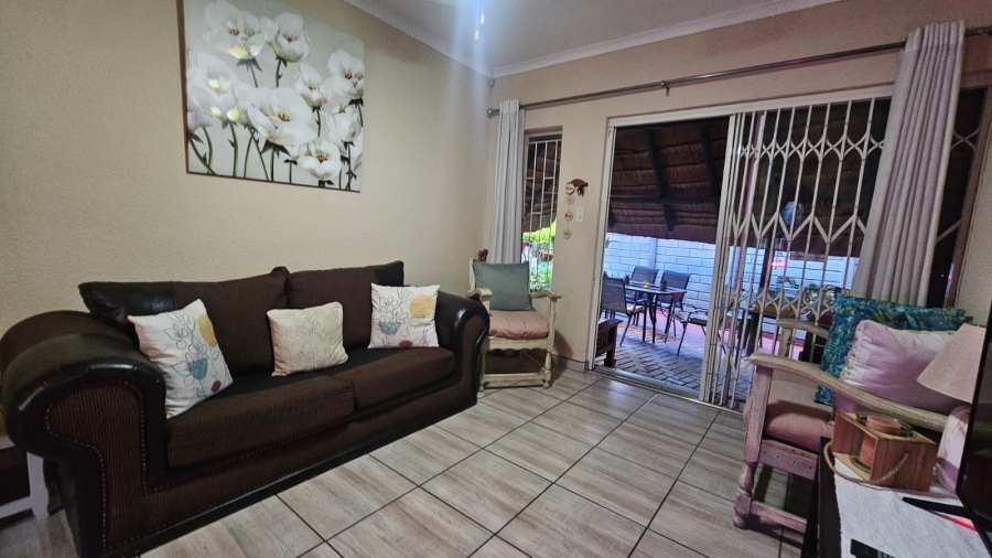 4 Bedroom Property for Sale in Geelhoutpark North West